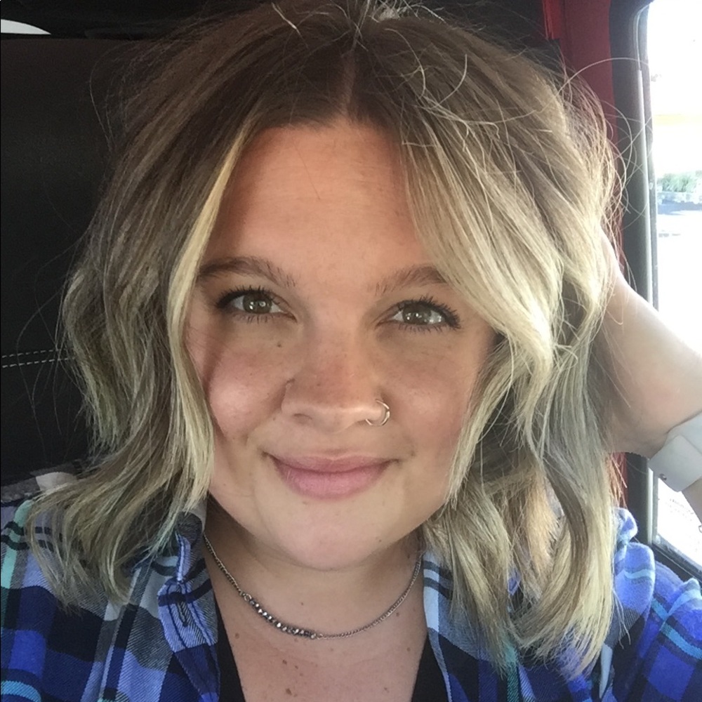 Meet your Posher, Rebecca